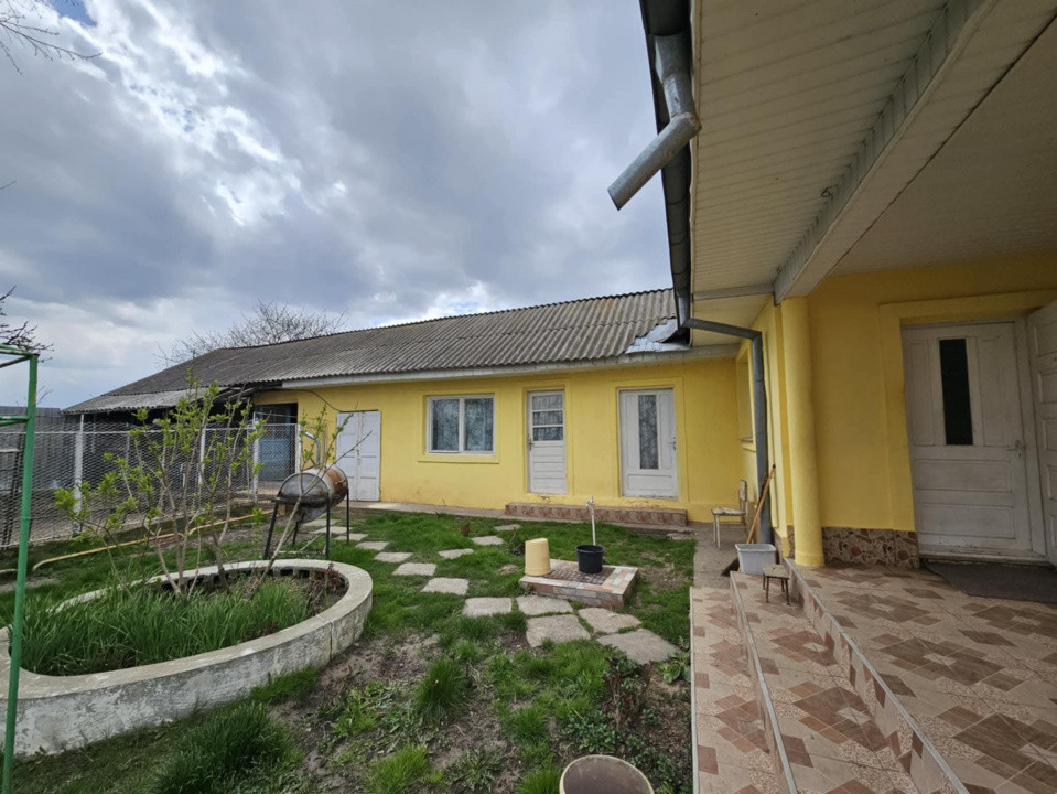Casă de vânzare 180 mp, Sascut - Bacău