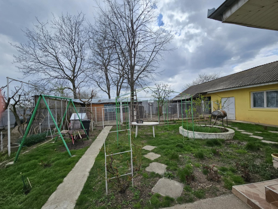 Casă de vânzare 180 mp, Sascut - Bacău
