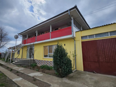 Casă de vânzare 180 mp, Sascut - Bacău