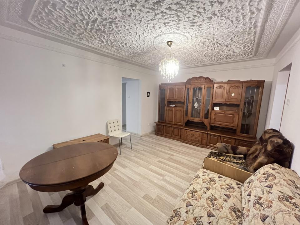 Apartament 2 camere, Universitate