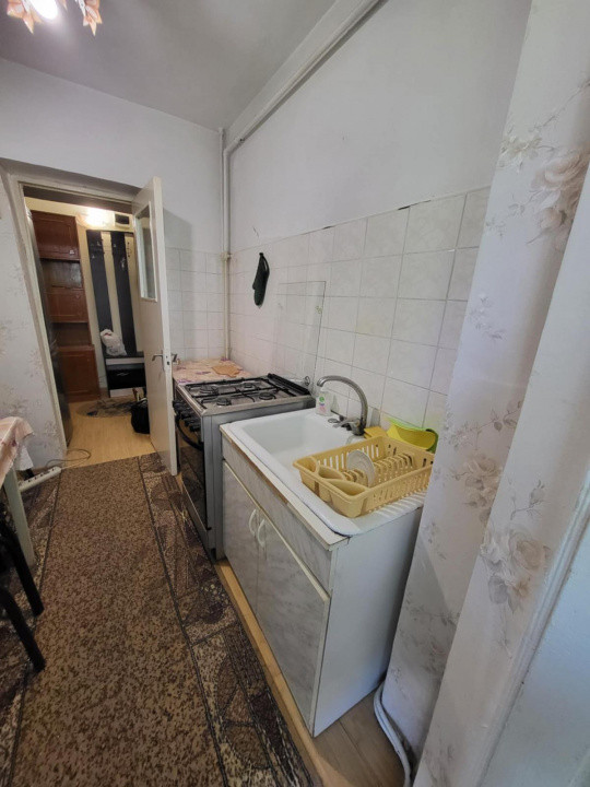 Apartament de inchiriat zona Cora
