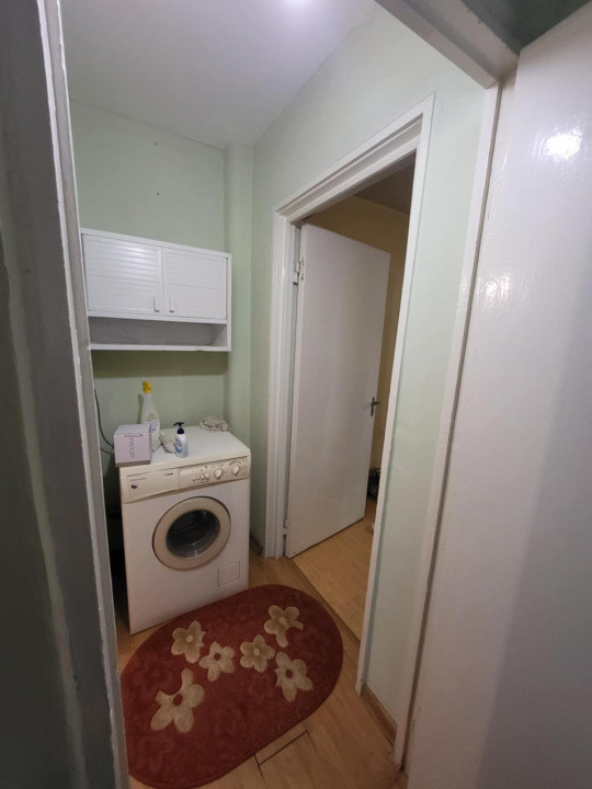 Apartament de inchiriat zona Cora
