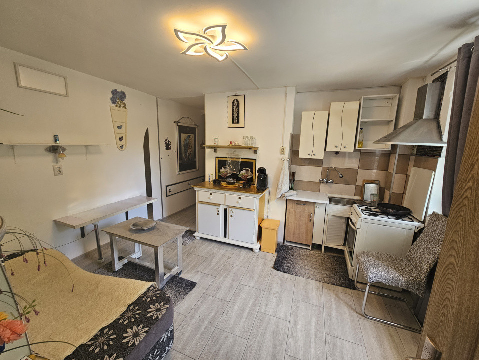 Apartament de închiriat-2 luni