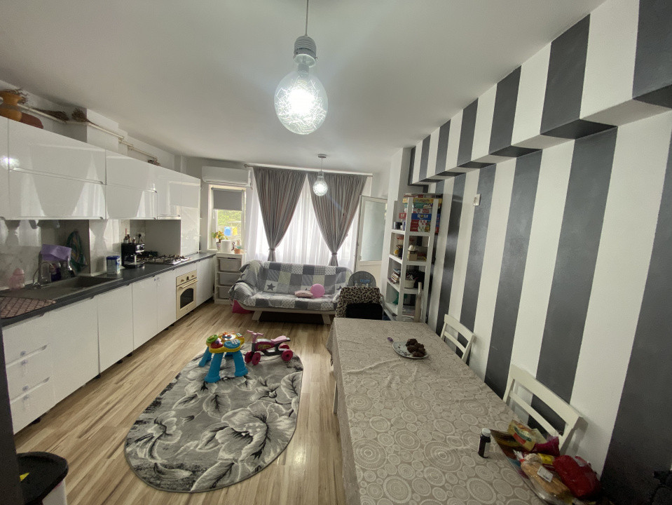 Apartament 3 camere, decomandat, bloc nou