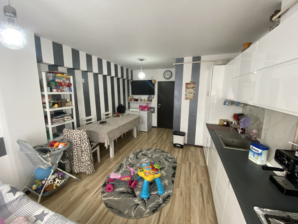 Apartament 3 camere, decomandat, bloc nou