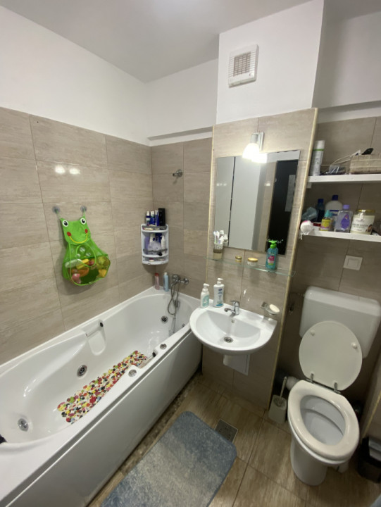 Apartament 3 camere, decomandat, bloc nou