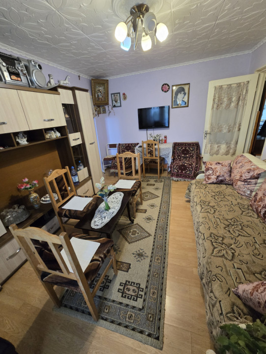 2 camere Milcov