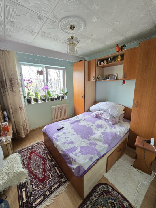 2 camere Milcov