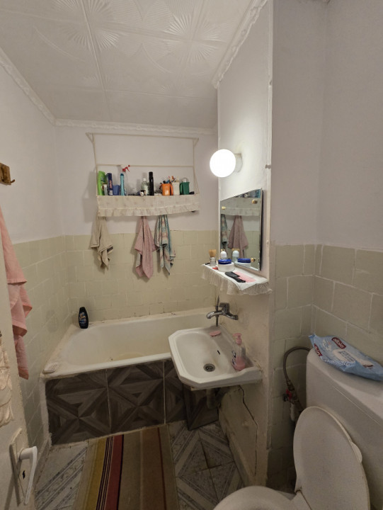 2 camere Milcov