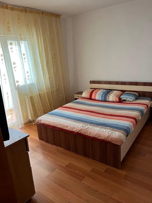 Apartament de inchiriat str Bradului