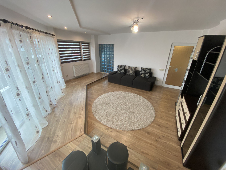 Apartament ultracentral, 3 camere, decomandat 