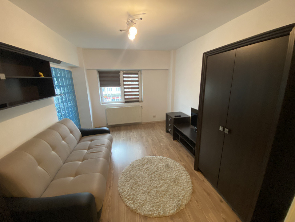 Apartament ultracentral, 3 camere, decomandat 