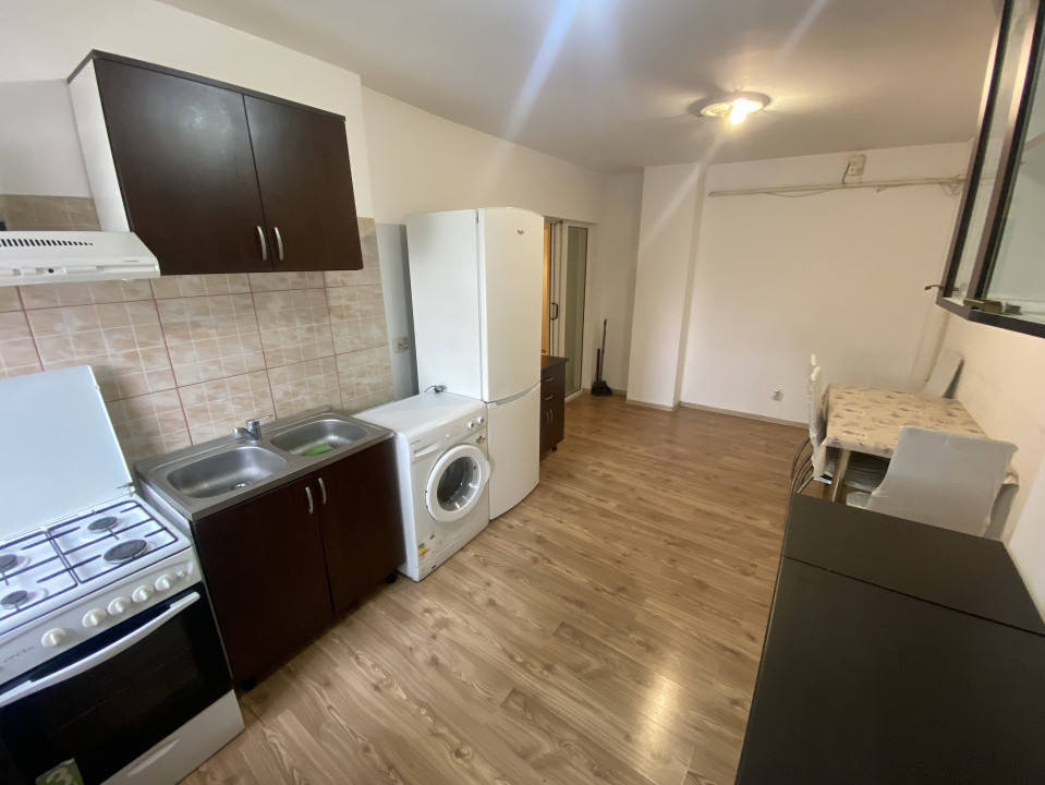 Apartament ultracentral, 3 camere, decomandat 