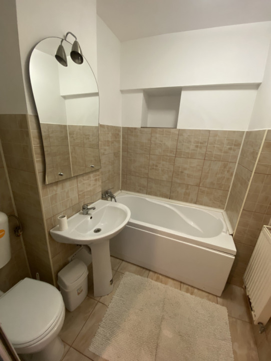 Apartament ultracentral, 3 camere, decomandat 