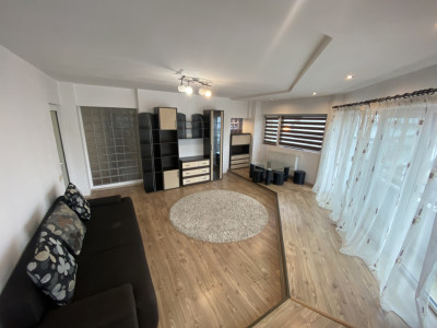 Apartament ultracentral, 3 camere, decomandat 
