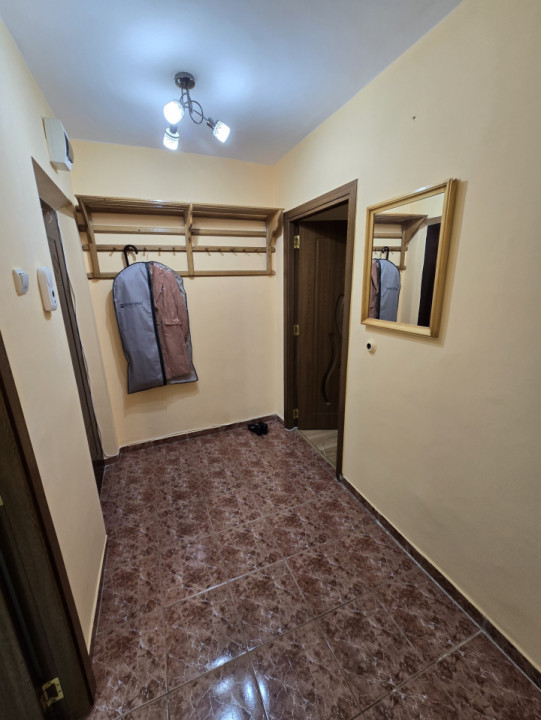 Apartament cu 3 camere