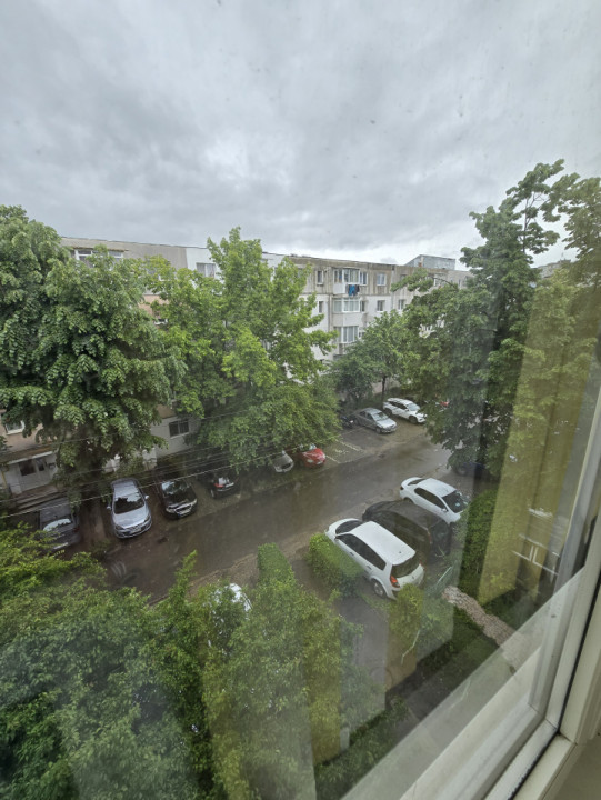 Apartament cu 3 camere