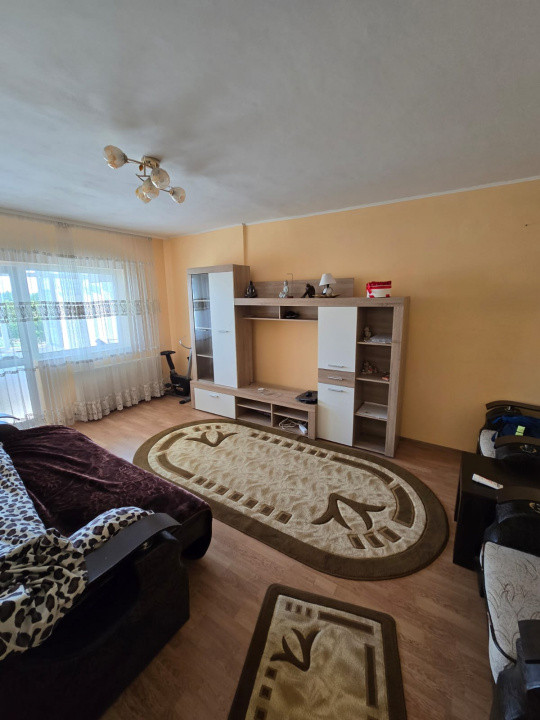 Apartament de vanzare  zona Milcov