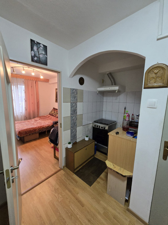 Garsoniera zona Cora / Milcov