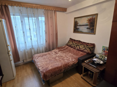 Garsoniera zona Cora / Milcov