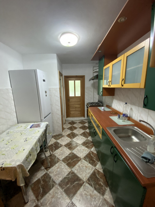 Apartament 3 camere - decomandate , Energiei