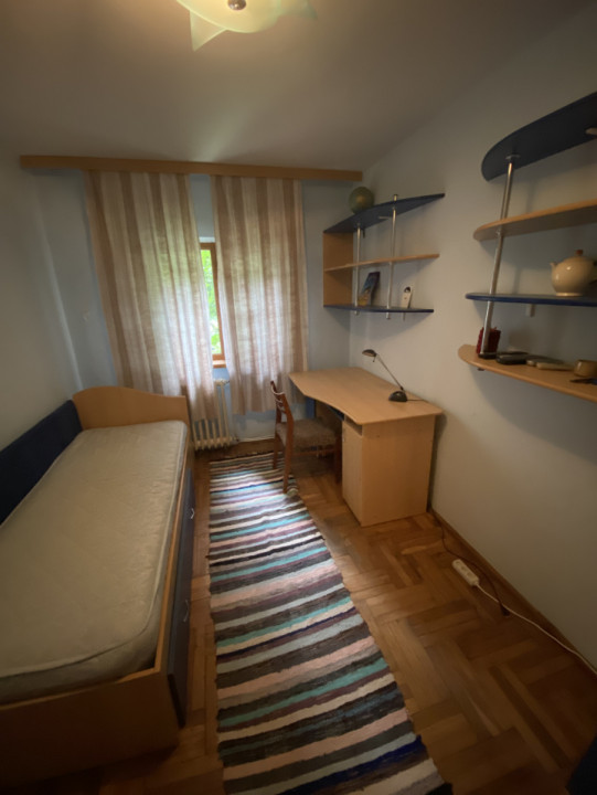 Apartament 3 camere - decomandate , Energiei