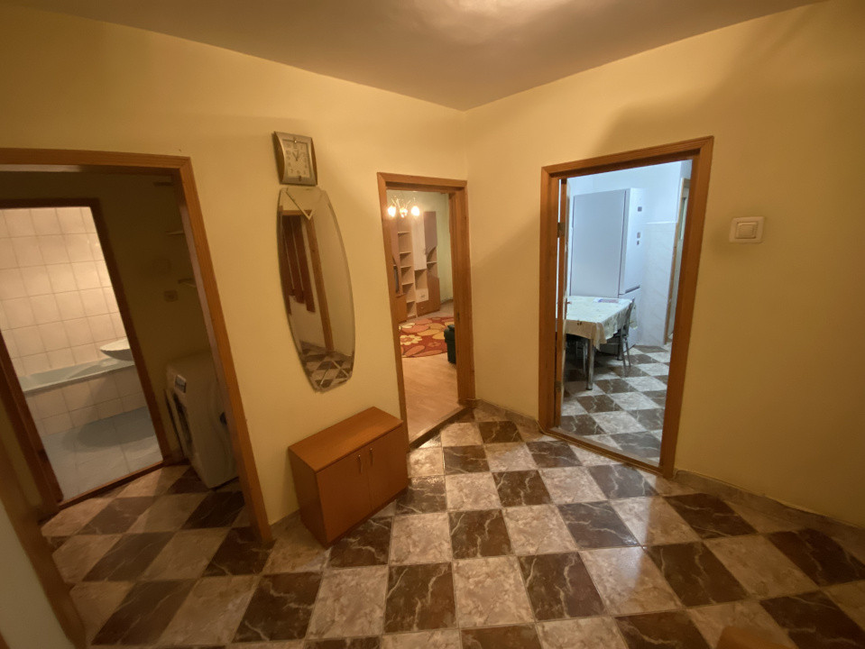 Apartament 3 camere - decomandate , Energiei