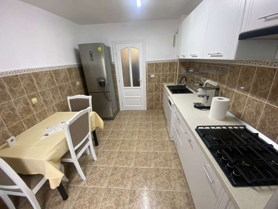 Apartament 3 camere , Ștefan cel Mare