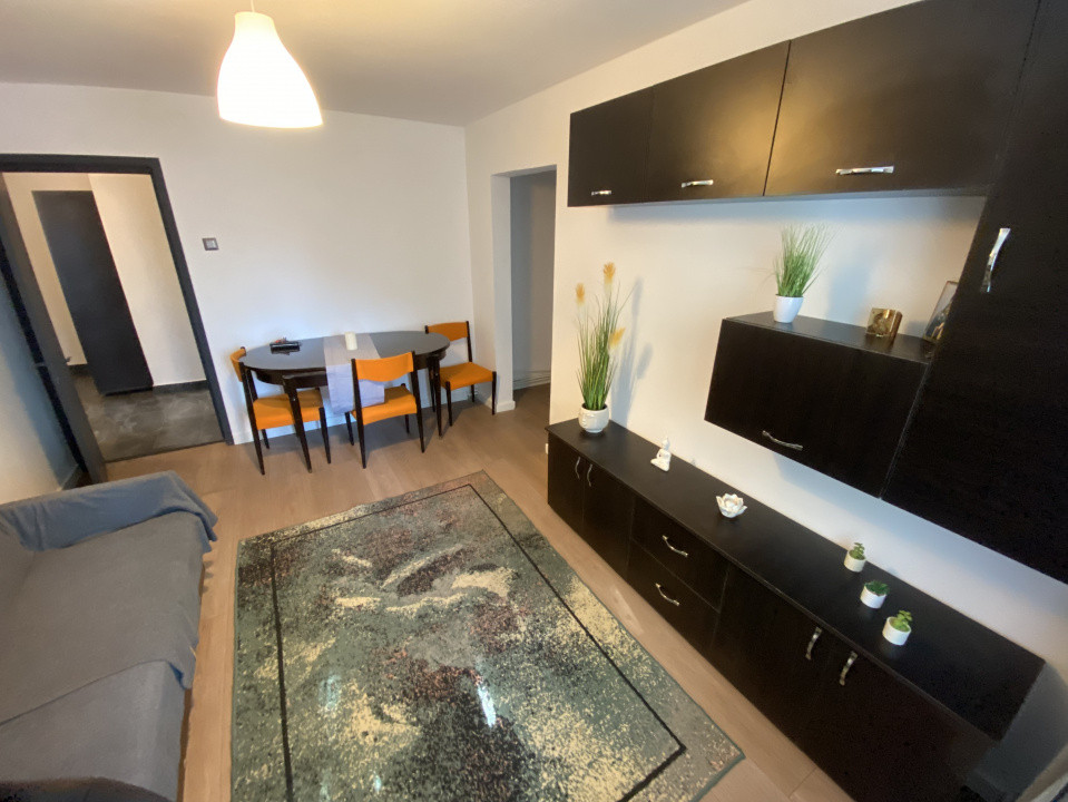 Apartament 3 camere, B.Națională - primul chiriaș