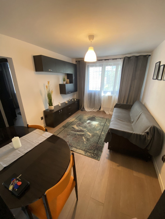 Apartament 3 camere, B.Națională - primul chiriaș
