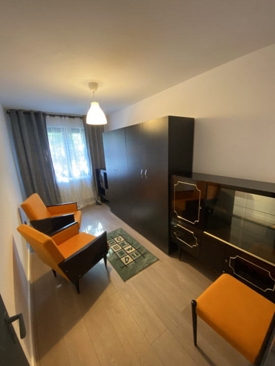 Apartament 3 camere, B.Națională - primul chiriaș