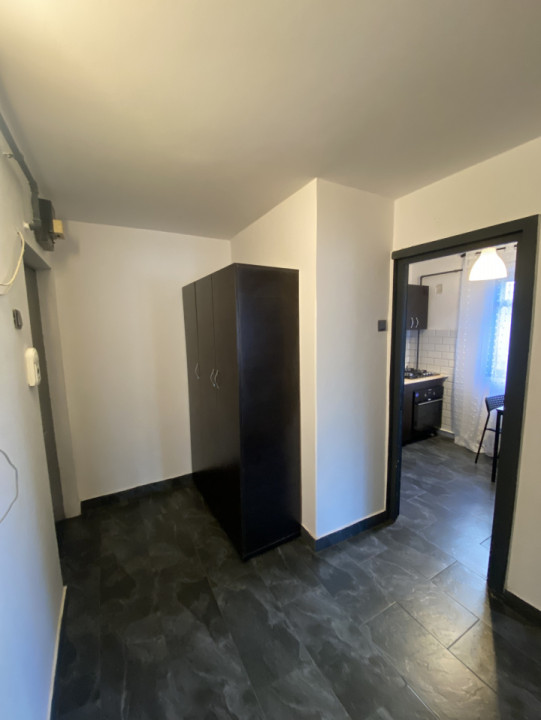 Apartament 3 camere, B.Națională - primul chiriaș