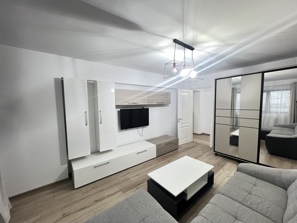 Apartament modern, bloc nou, Central