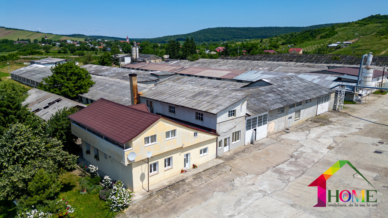 Teren 10.000 mp + Spatii Industriale
