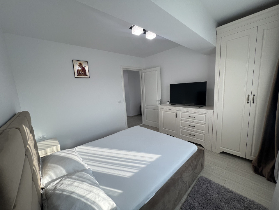 Apartament 2 camere, bloc nou, Central