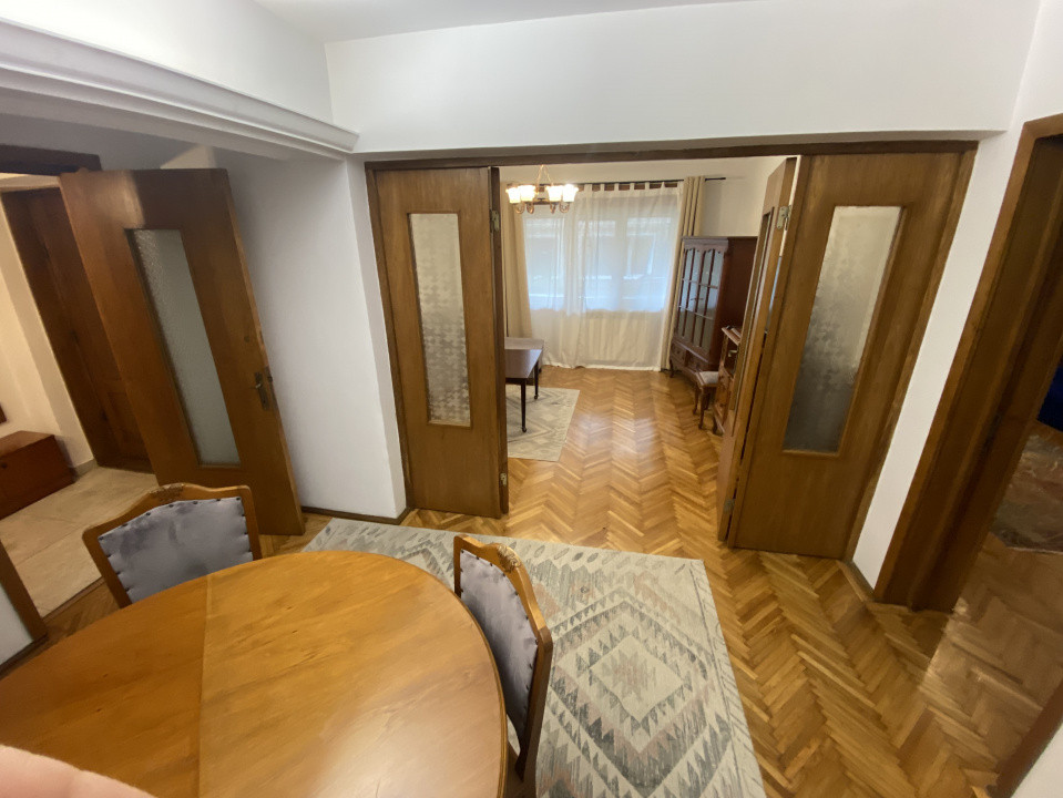 Apartament 3 camere decomandate, central