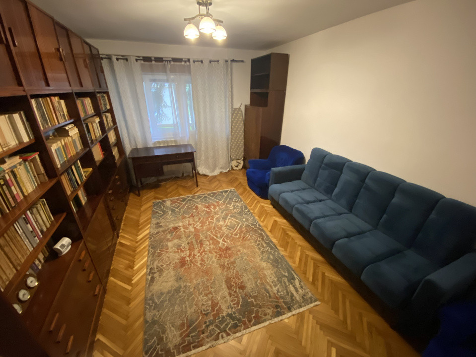 Apartament 3 camere decomandate, central