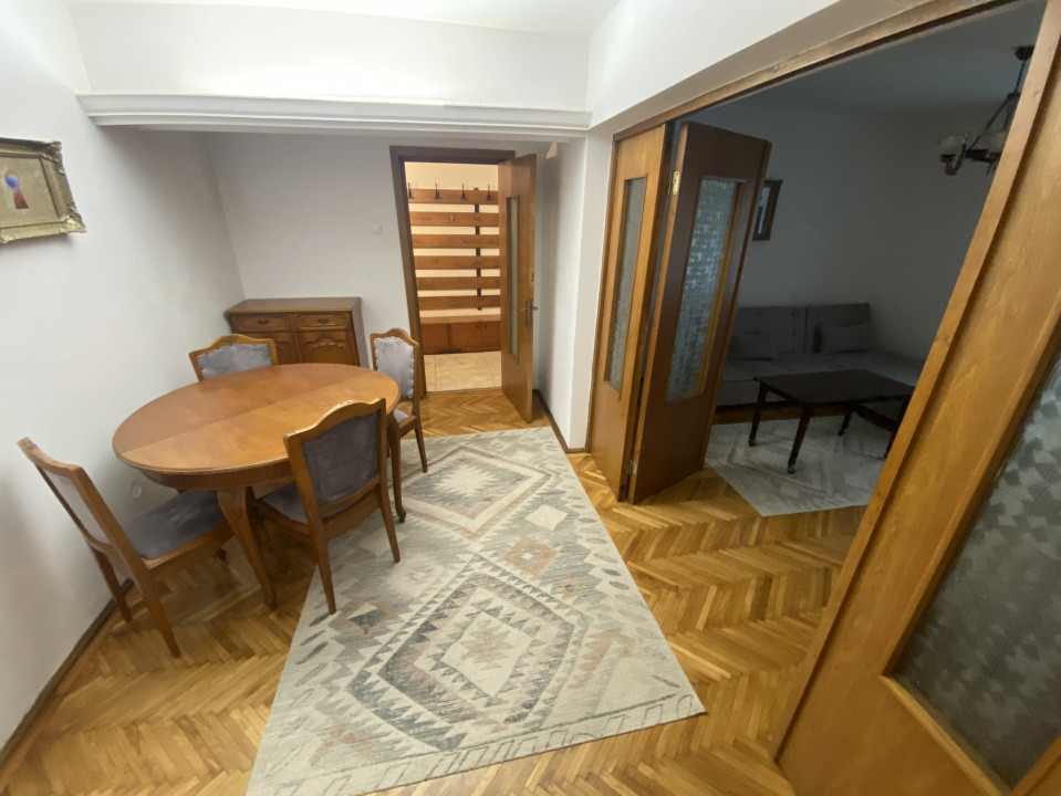 Apartament 3 camere decomandate, central
