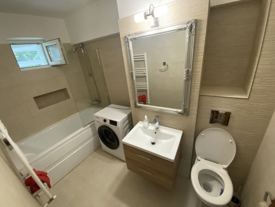 Apartament 3 camere decomandate, central