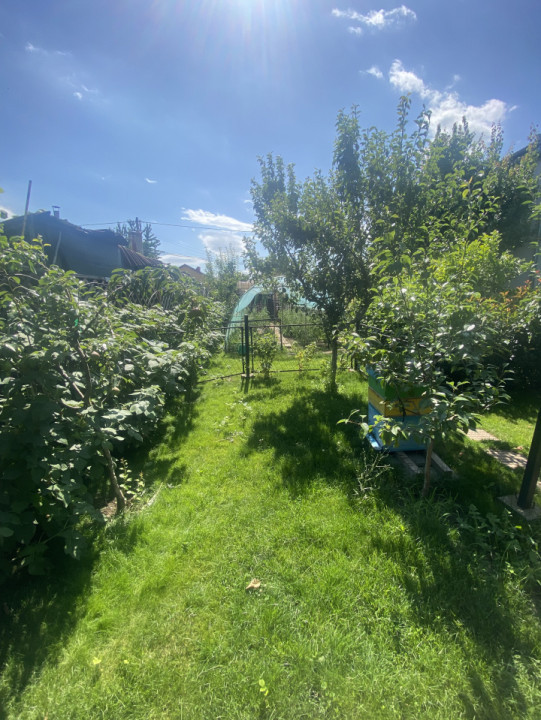 Casă cu etaj, 4 camere, zona Narcisa