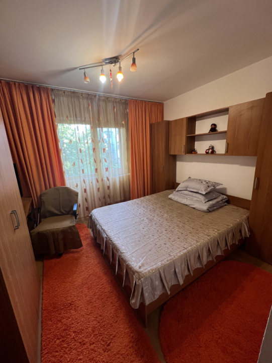 Apartament 3 cam, decomandate, Miron Costin