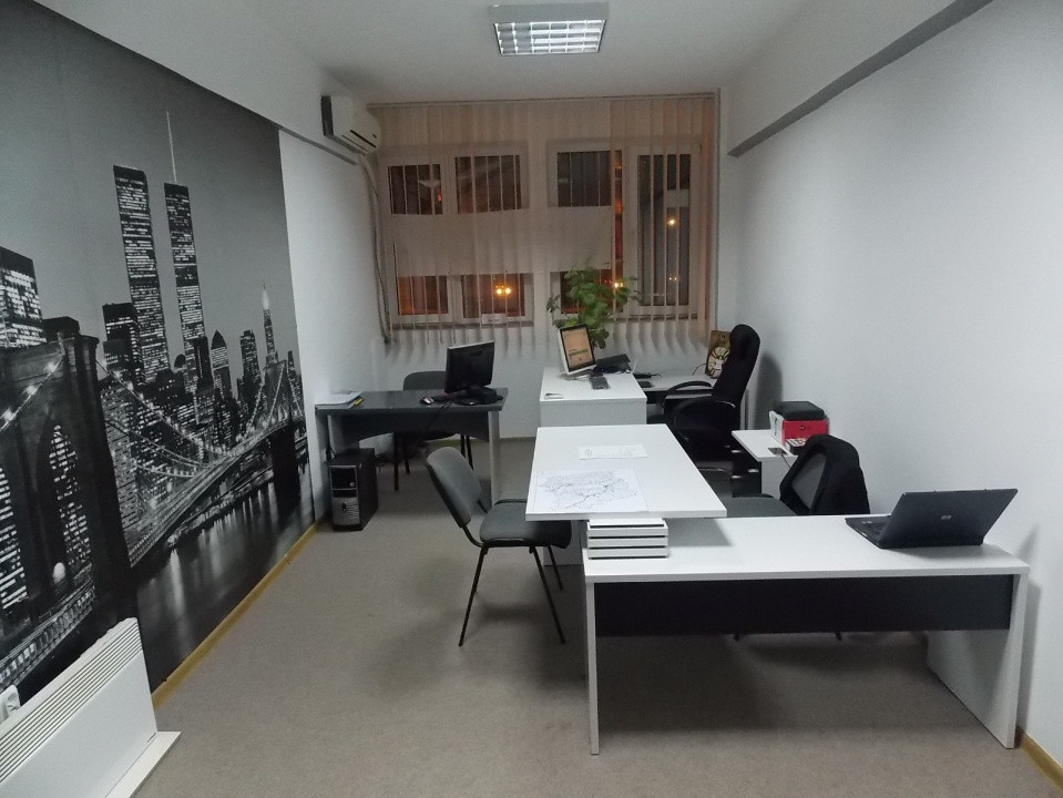 Spatiu birouri, zonă centrală 