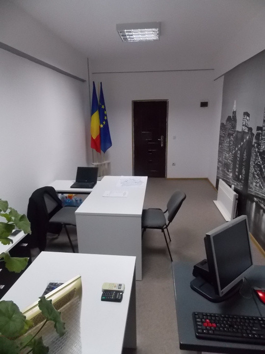 Spatiu birouri, zonă centrală 