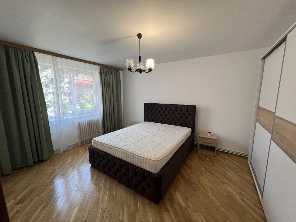 Apartament 3 camere, Central