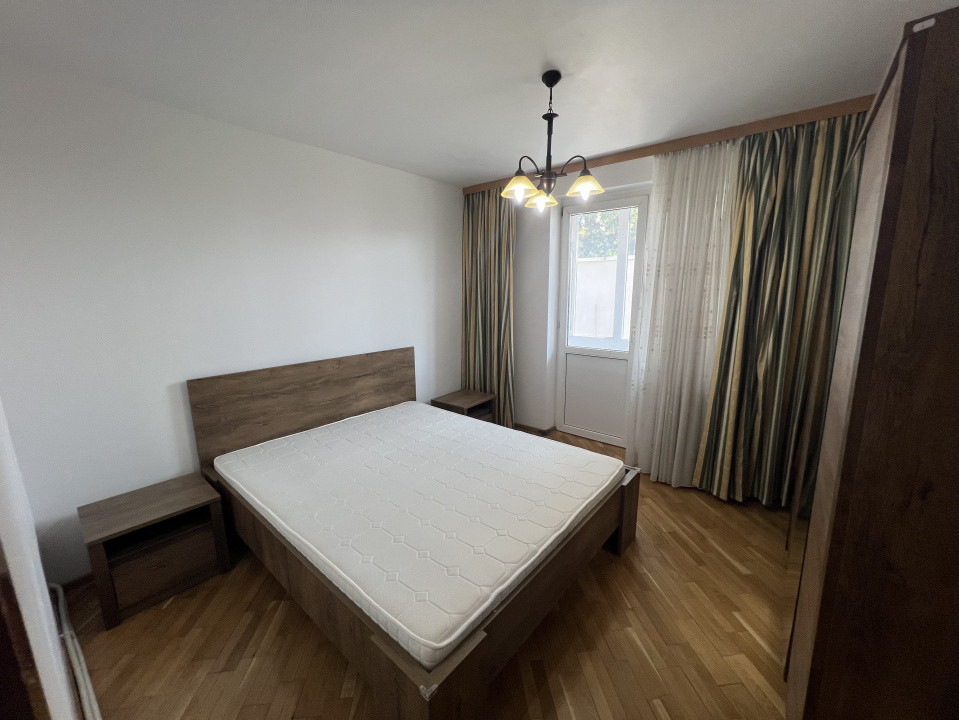 Apartament 3 camere, Central