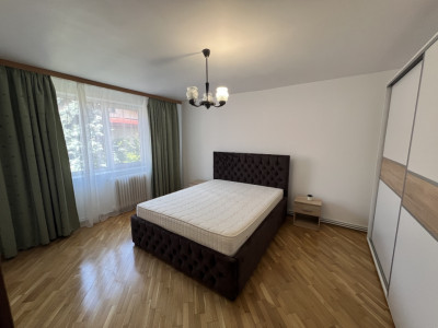 Apartament 3 camere, Miron Costin