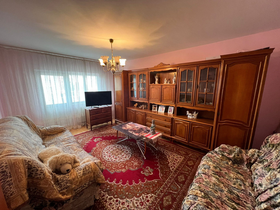 Apartament cu 3 camere Parcul Catedralei