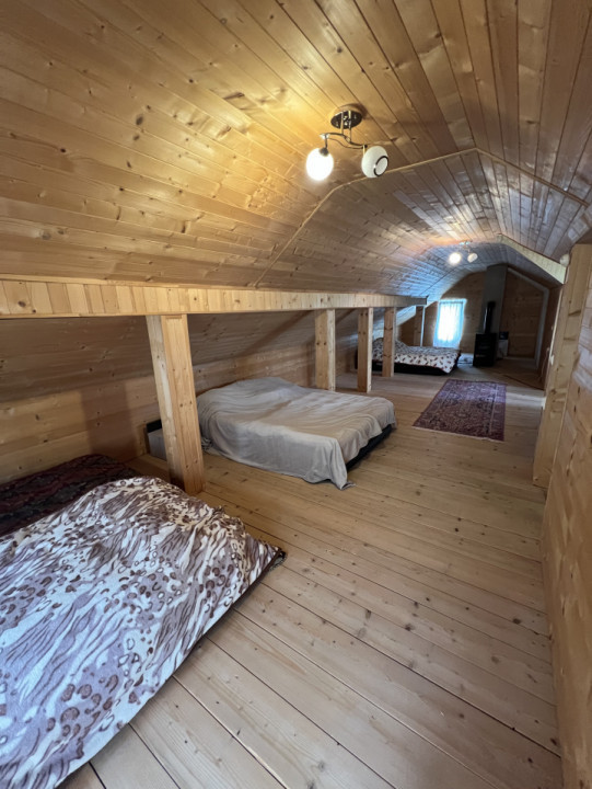 Casa cu gradina, teren 2200 mp, Saucesti