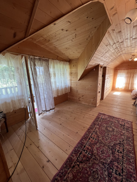 Casa cu gradina, teren 2200 mp, Saucesti