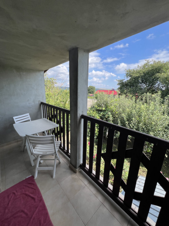 Casa cu gradina, teren 2200 mp, Saucesti